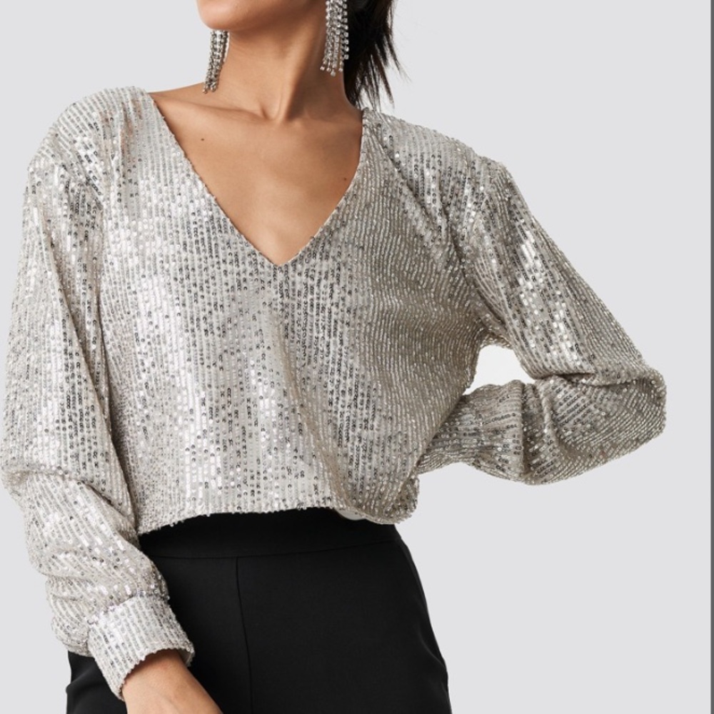 🎁NWT NA-KD x Hannalicious Oversized Sequin Blouse